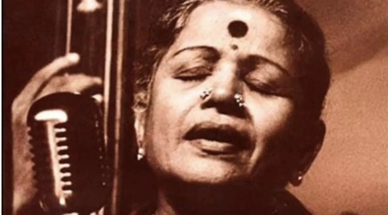 M S Subbulakshmi, M S Subbulakshmi songs, M S Subbulakshmi suprabhatam, M S Subbulakshmi daughter. m s blue, m s blue color, m s blue color silk saree