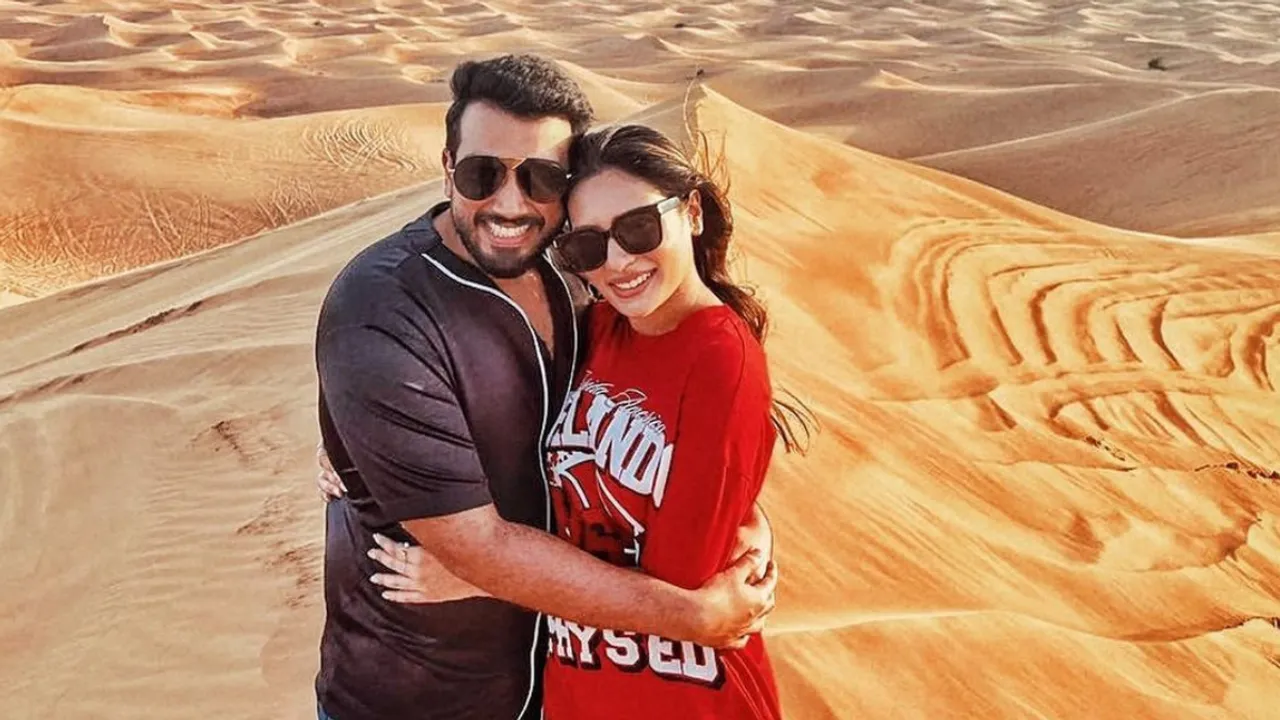 Kalidas, Girlfriend, Photo