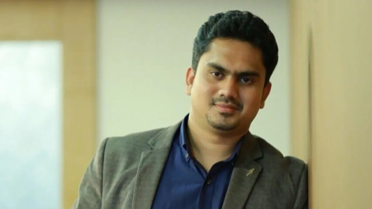 Vijesh Pillai, Swapna Suresh, IE Malayalam
