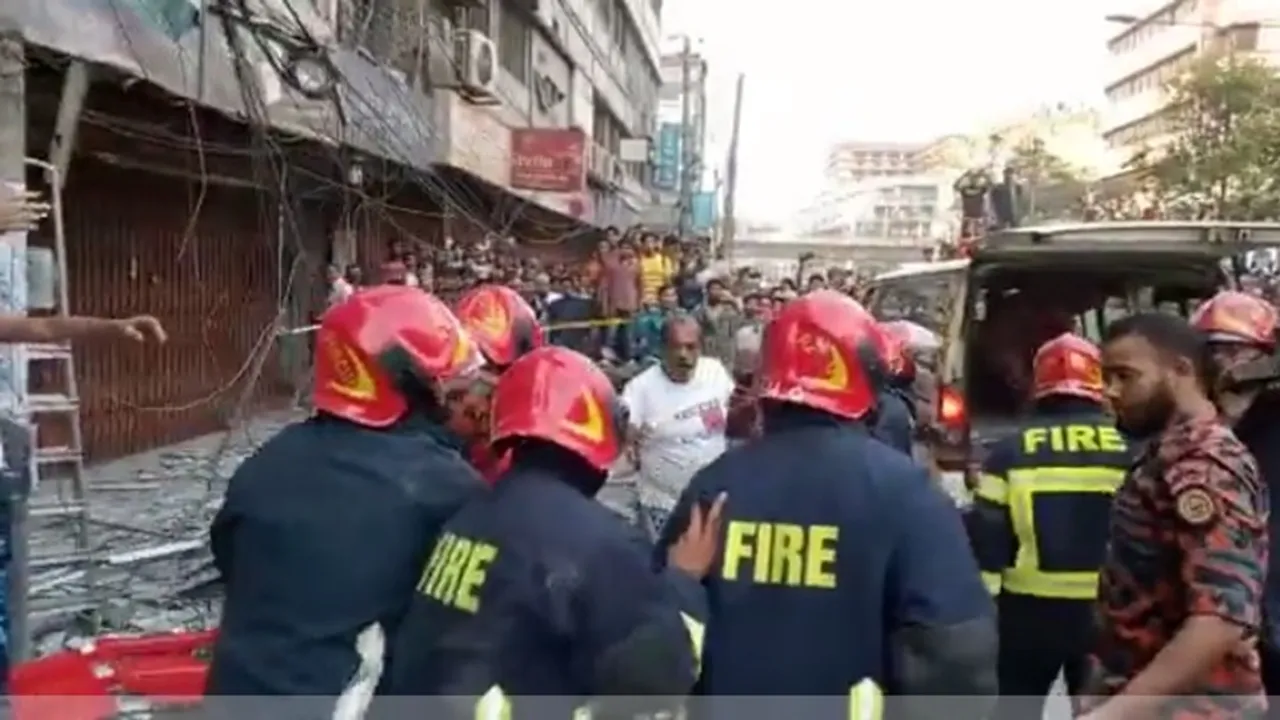 ധാക്കയില്‍ സ്‌ഫോടനം: 14 പേര്‍ മരിച്ചു, നൂറിലധികം, പേര്‍ക്ക് പരുക്ക്