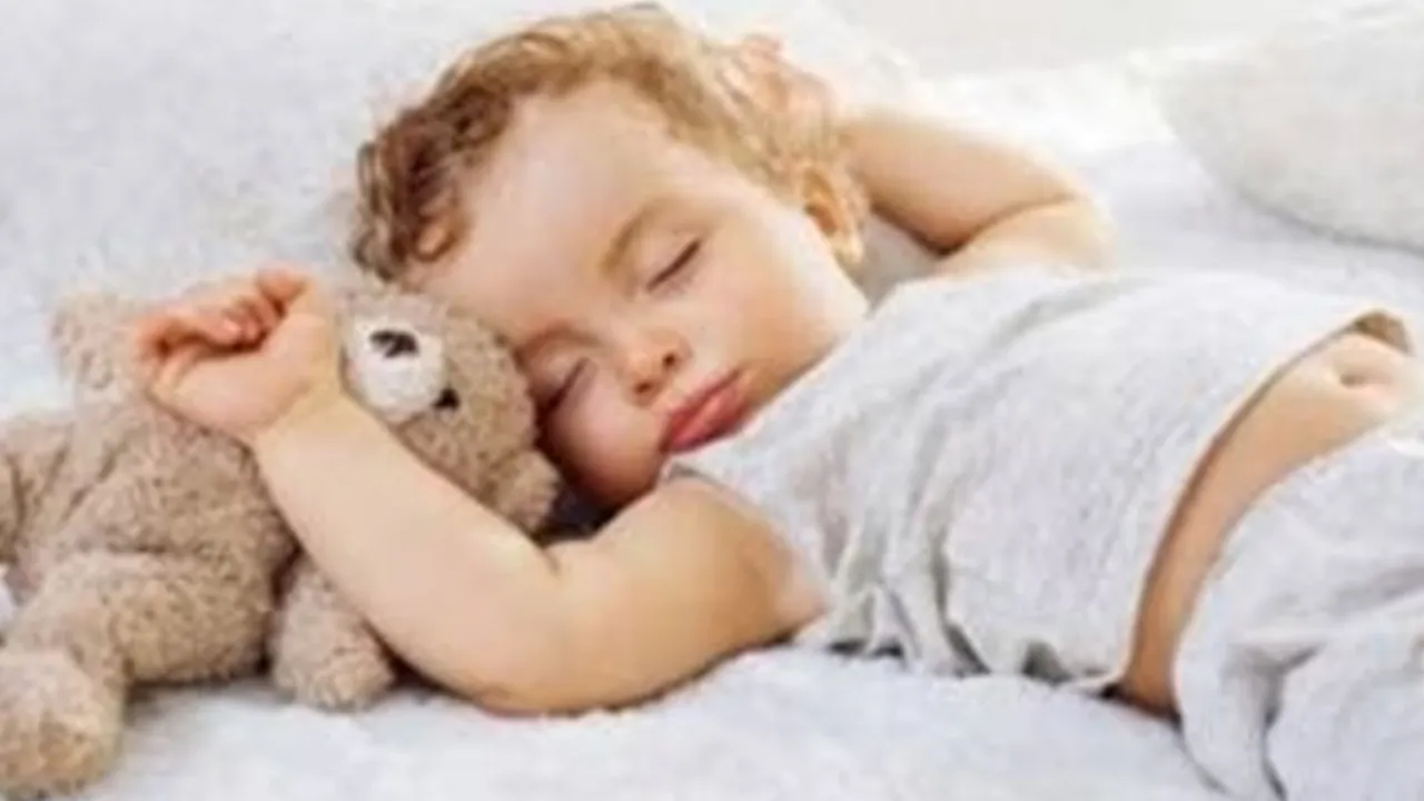 India sleep deprivation, Indian children sleep, late sleep culture, melatonin, circadian rhythms, sleep needs of children, growth hormones
