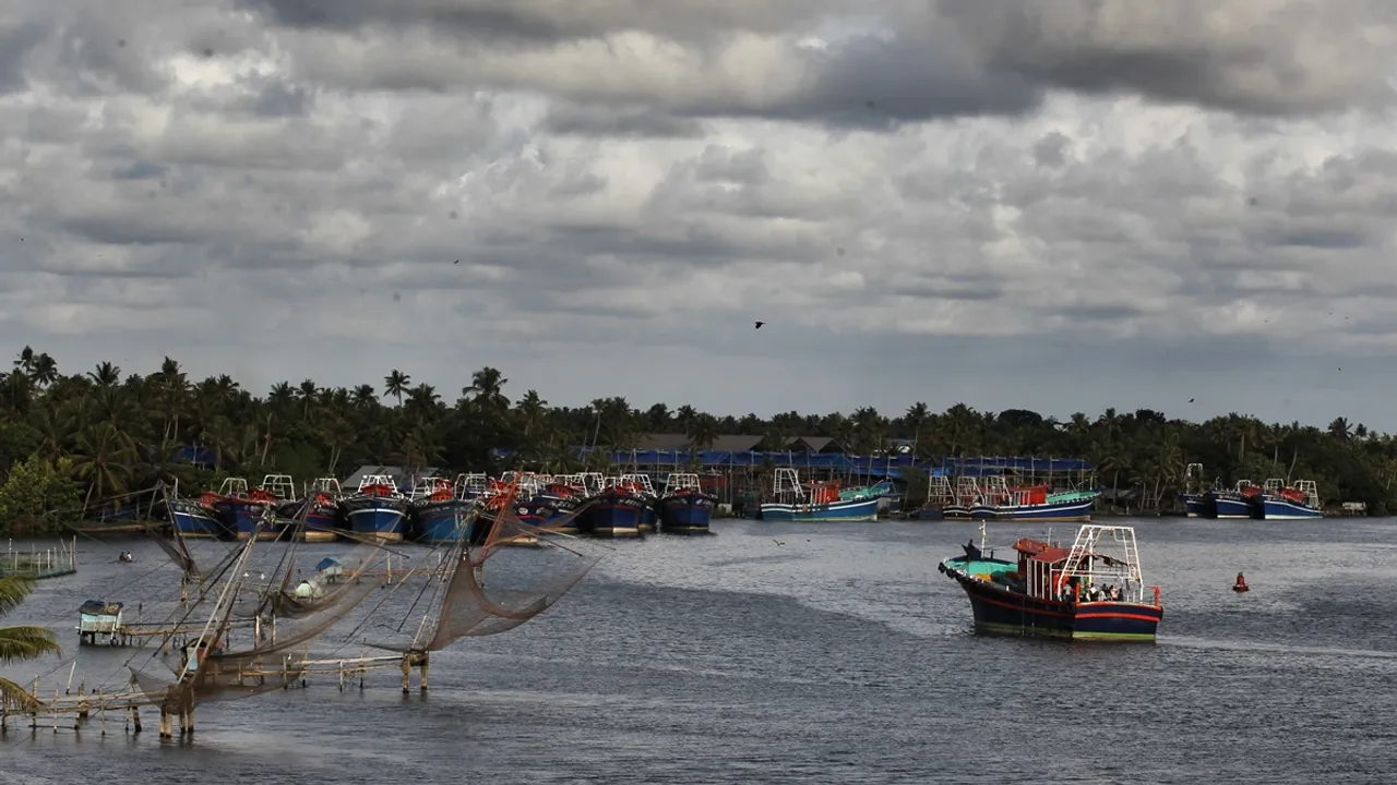 fishing boat|trawling ban|fisherman