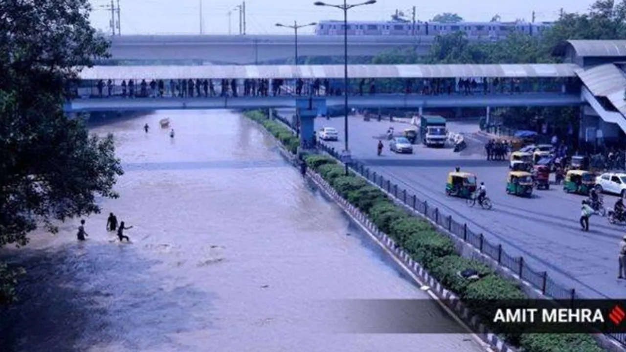delhi| floods|yamuna overflow|rain