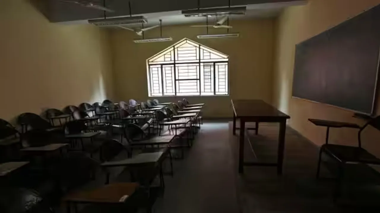 class|teacher|students|new delhi