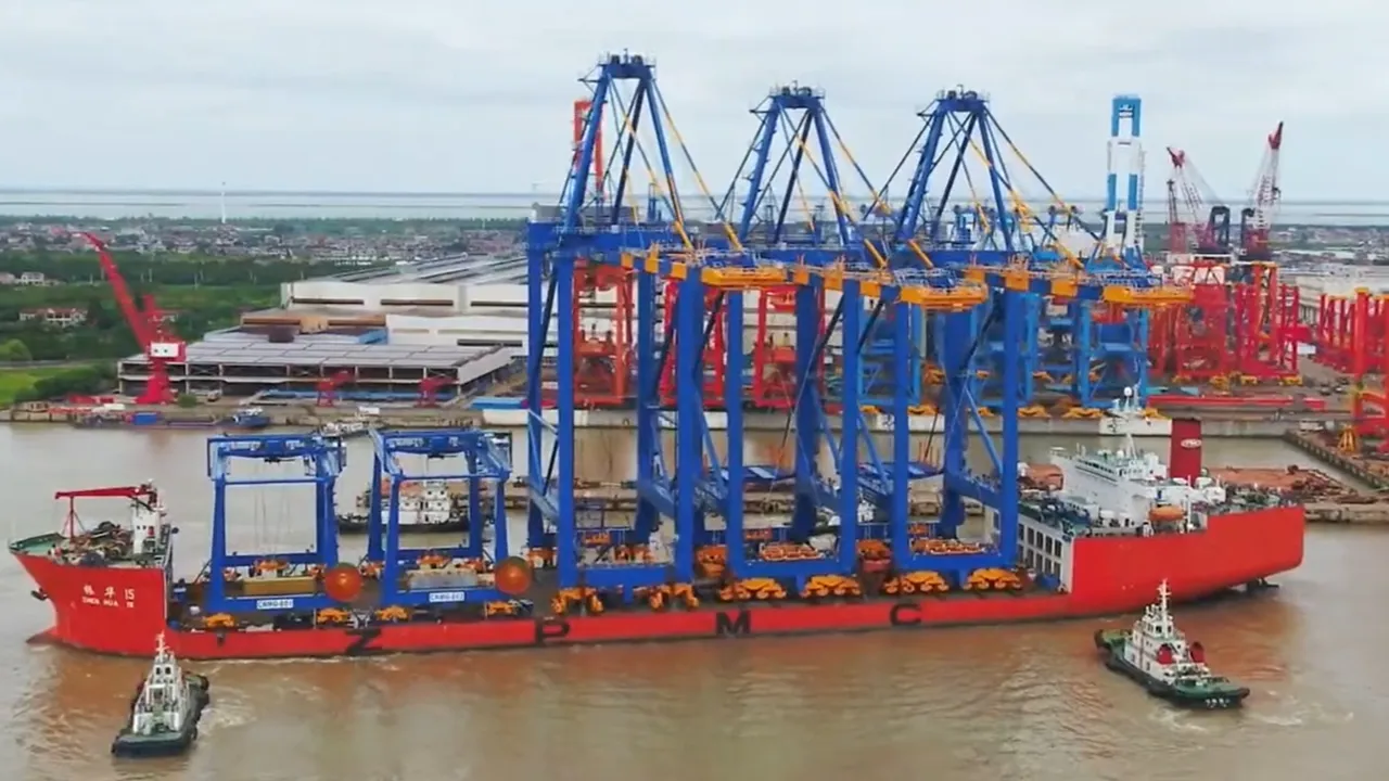 Vizhinjam | Container transhipment port | first Ship