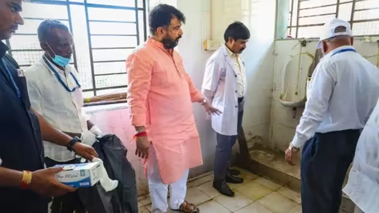 Shiv Sena MP | Hemant Patil | FIR