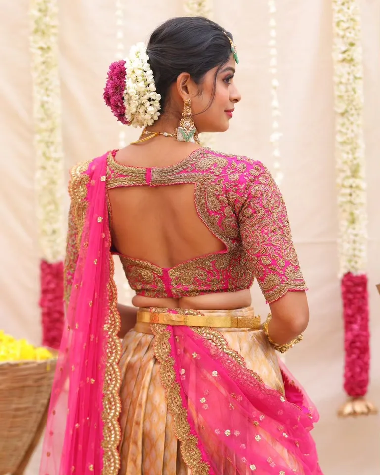 Dharshana 
