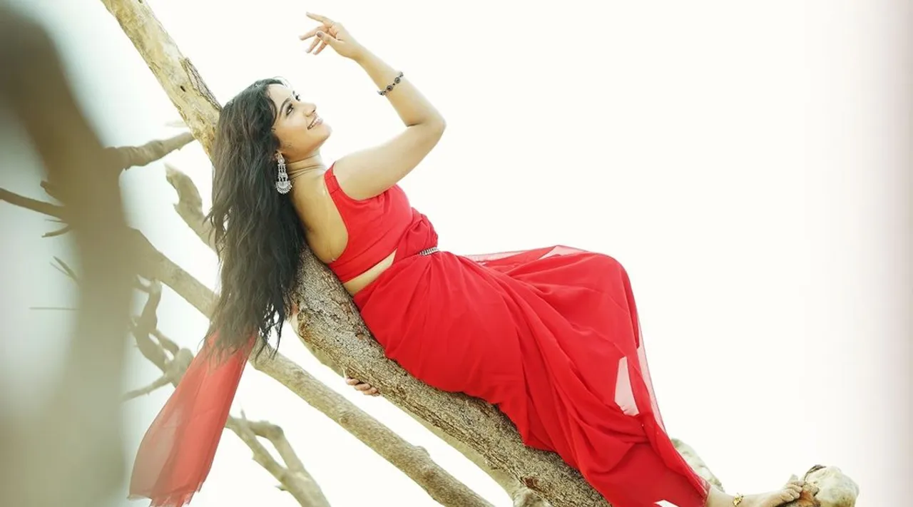 Raveena dhans