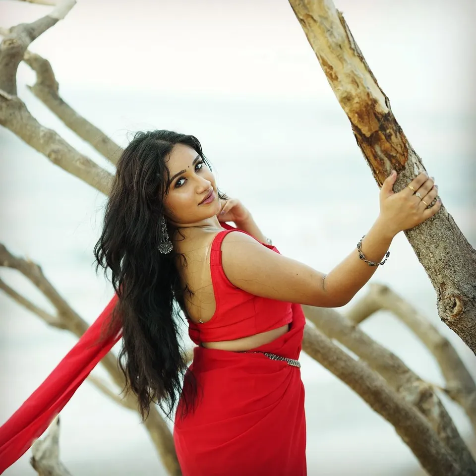Raveena dhans