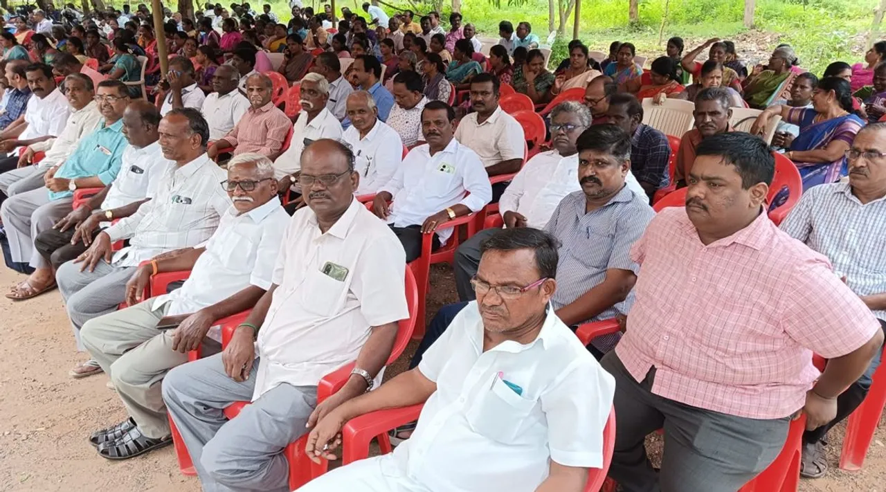 bdu staffs protest trichy