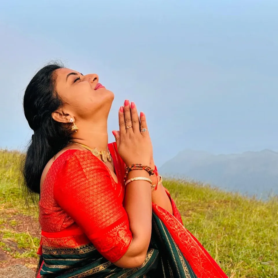 Gomathi Prya1