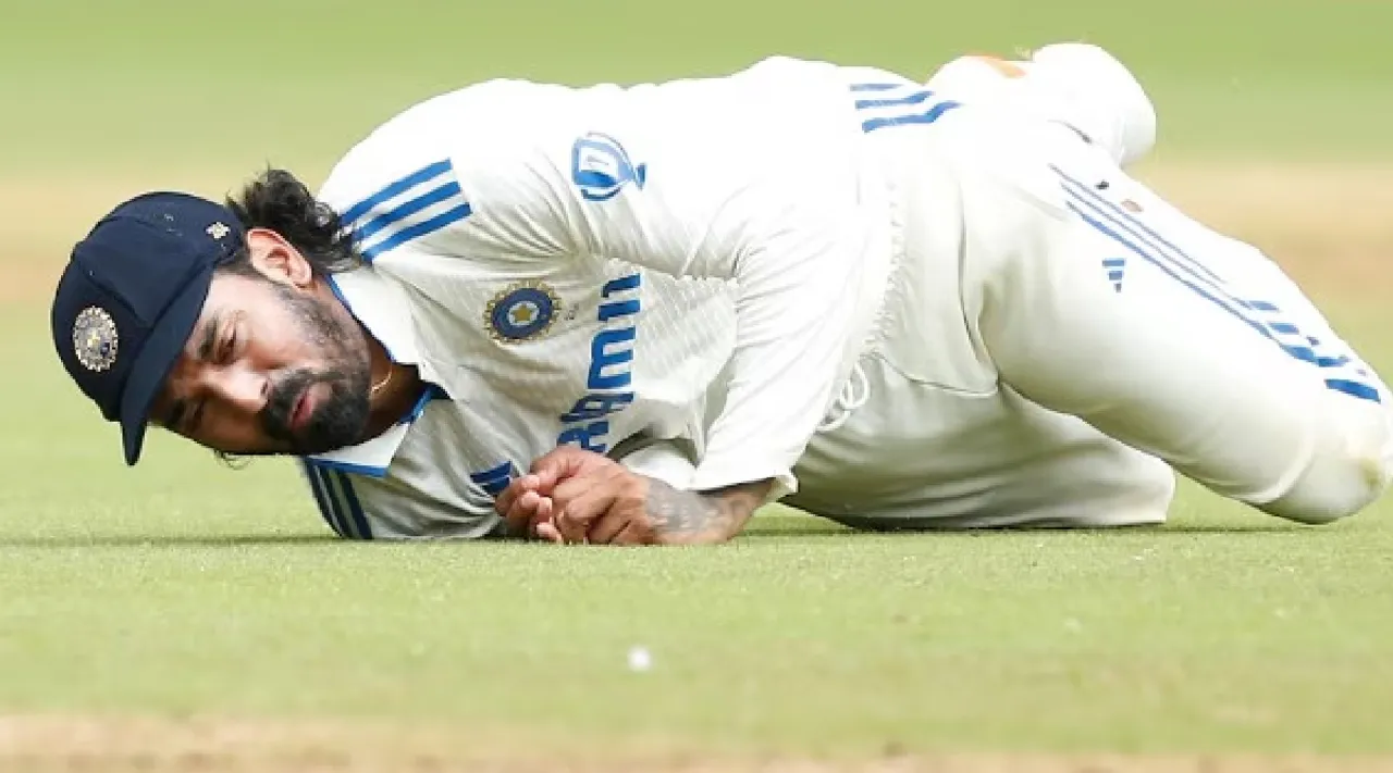 KL Rahul Injury scare walks off field India match simulation session in Perth Tamil News
