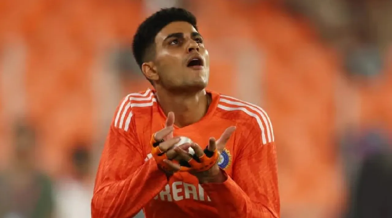 Shubman Gill ruled out of first Test match in Perth because of fractured thumb Tamil News