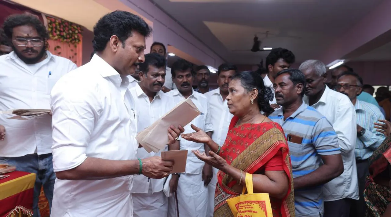 அன்பில்      