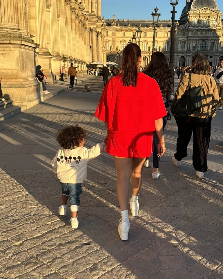 Nayan Paris
