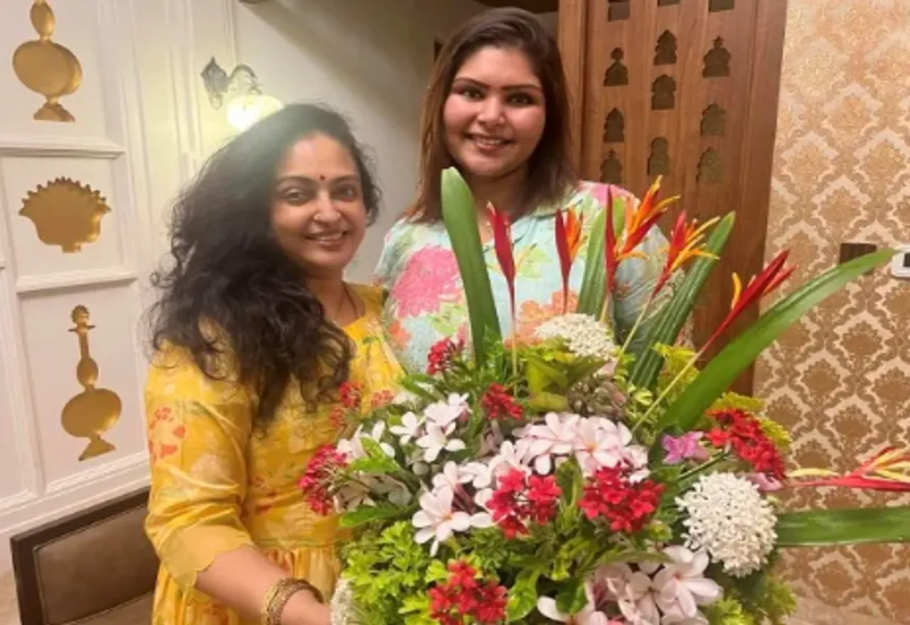 abhinaya parthiban