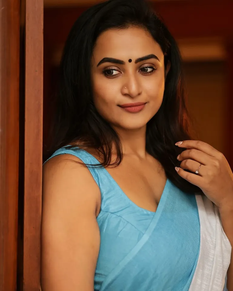 janani ashok kj