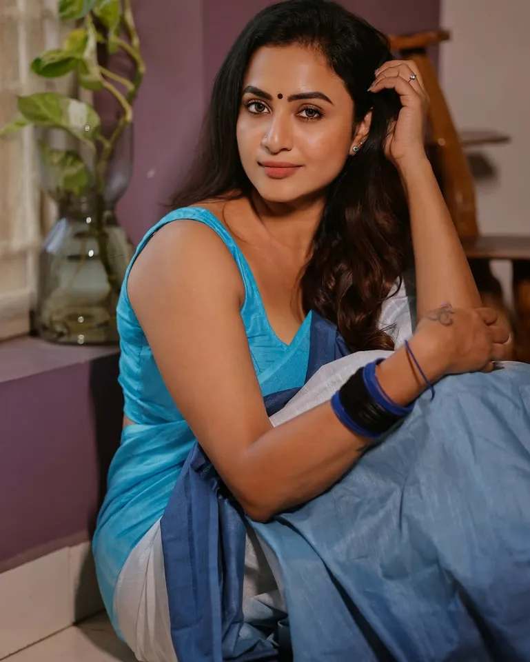 janani ashok kj