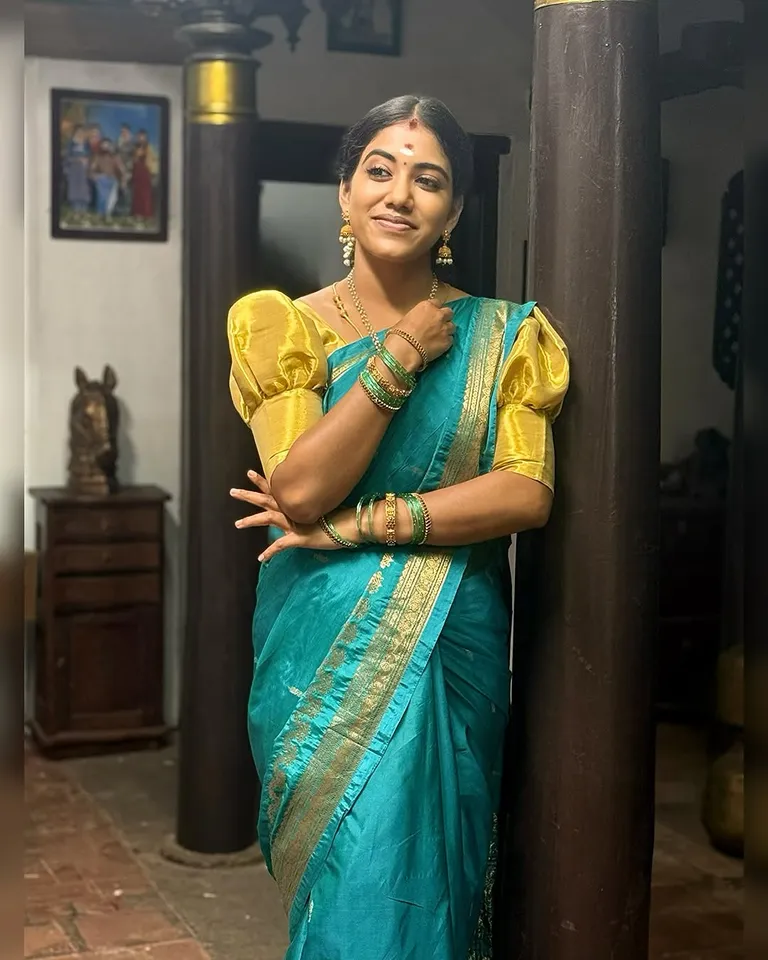 எதிர்நீச்சல் முதல் அண்ணா வரை: சீரியல் நடிகைகள் பொங்கல் க்ளிக்ஸ் வைரல்!