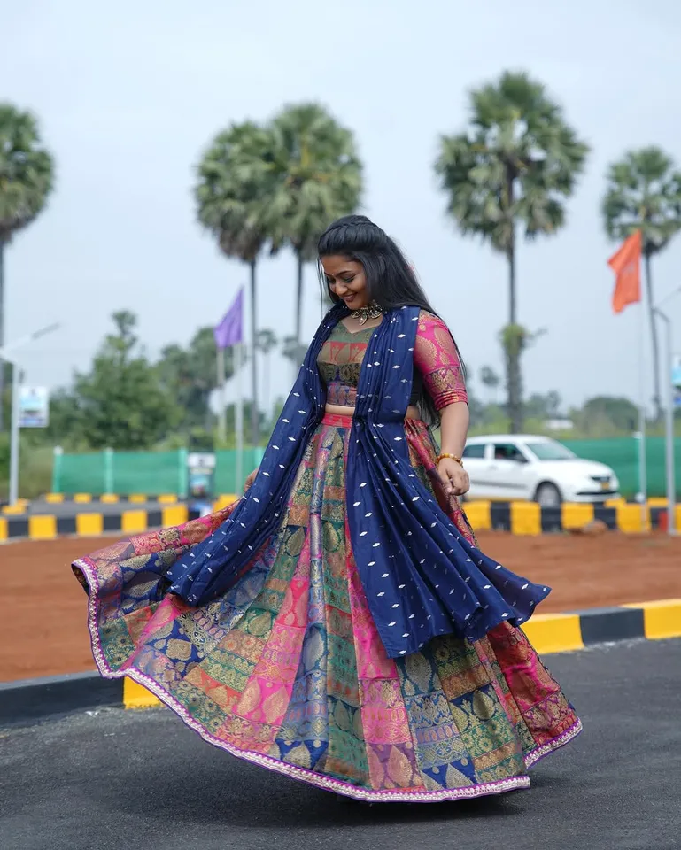 Gomathi Priya123
