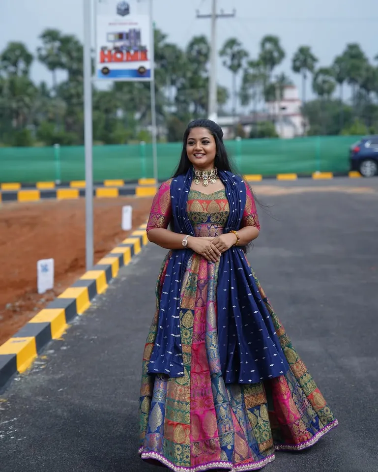 Gomathi Priya123
