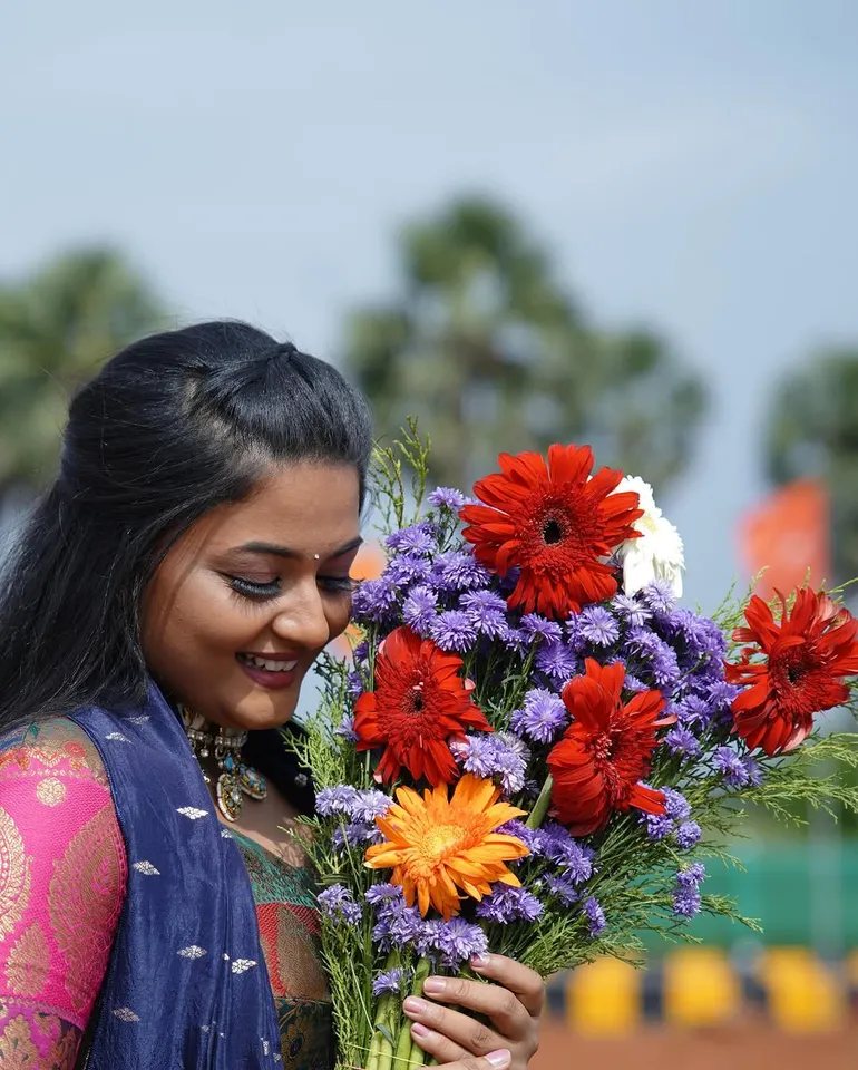 Gomathi Priya123