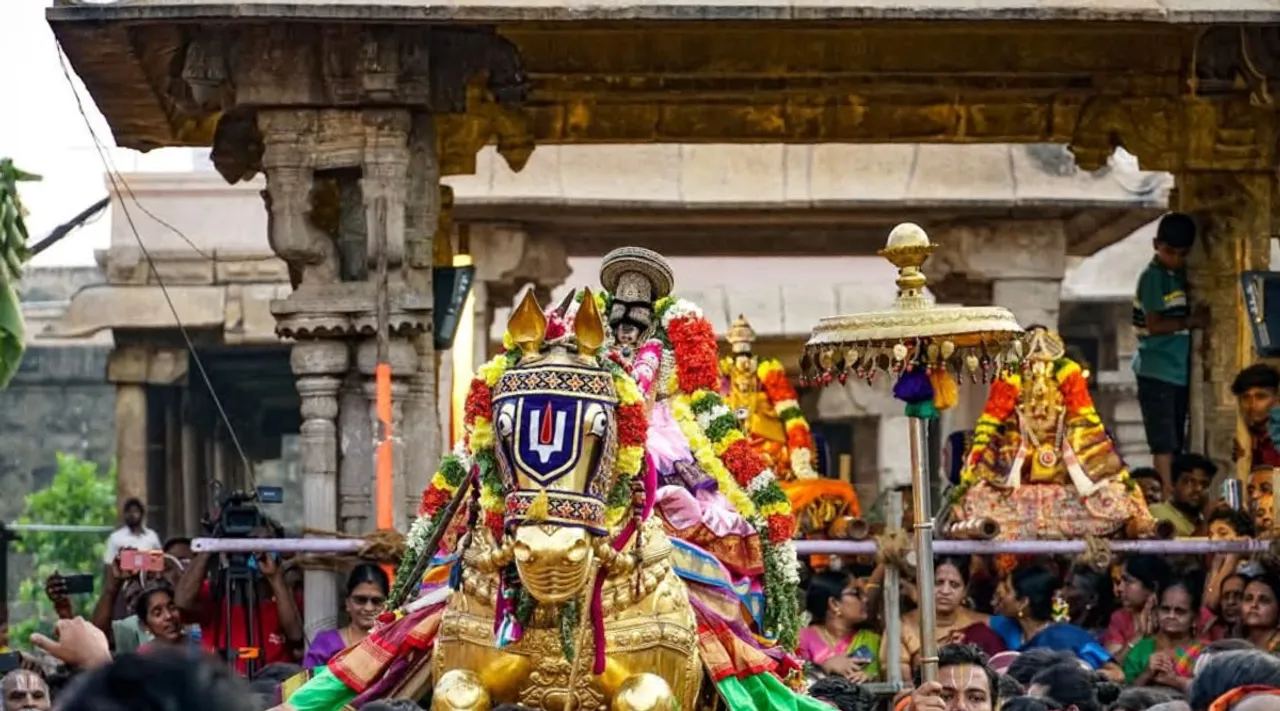 srirangam vaikunta ekadasi 2025 namperumal Tamil News