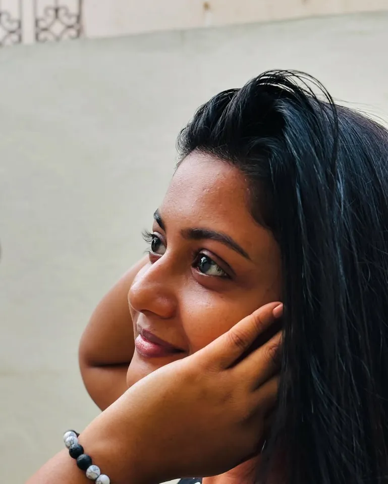 No Makeup Gomathi
