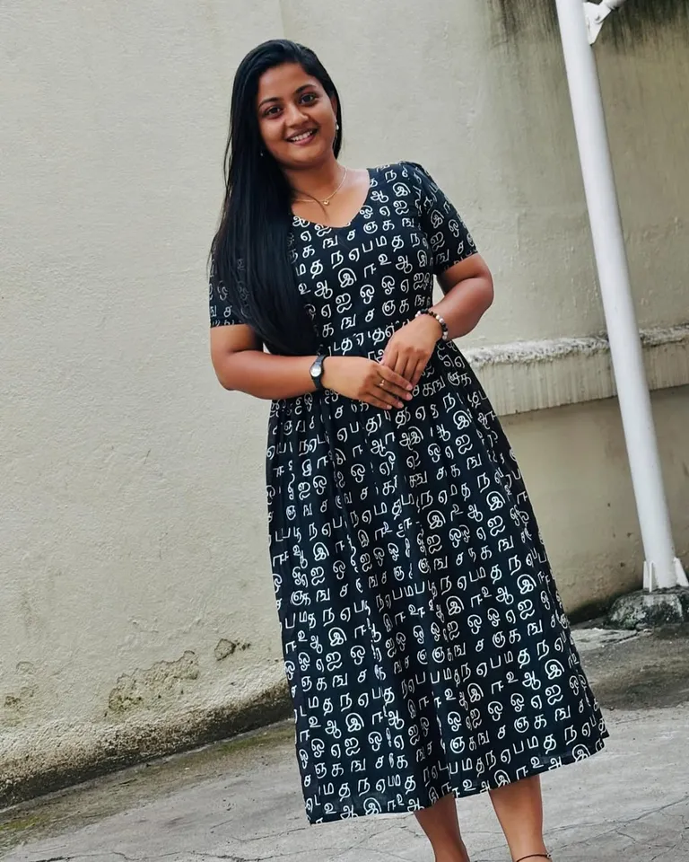 No Makeup Gomathi