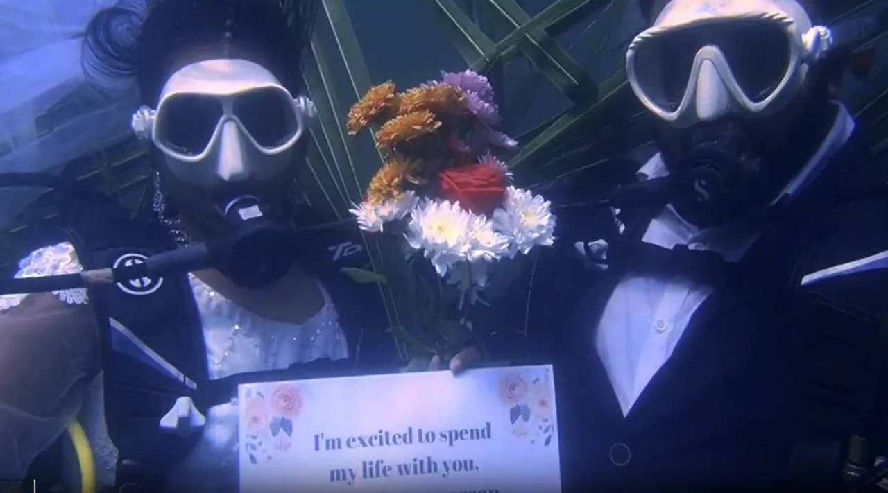 marriage at deep sea 