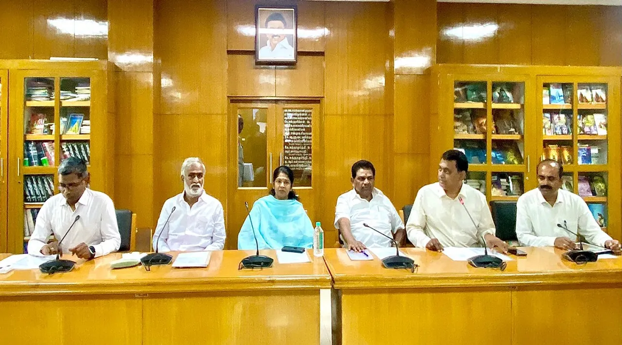 Tiruchendur temple meeting