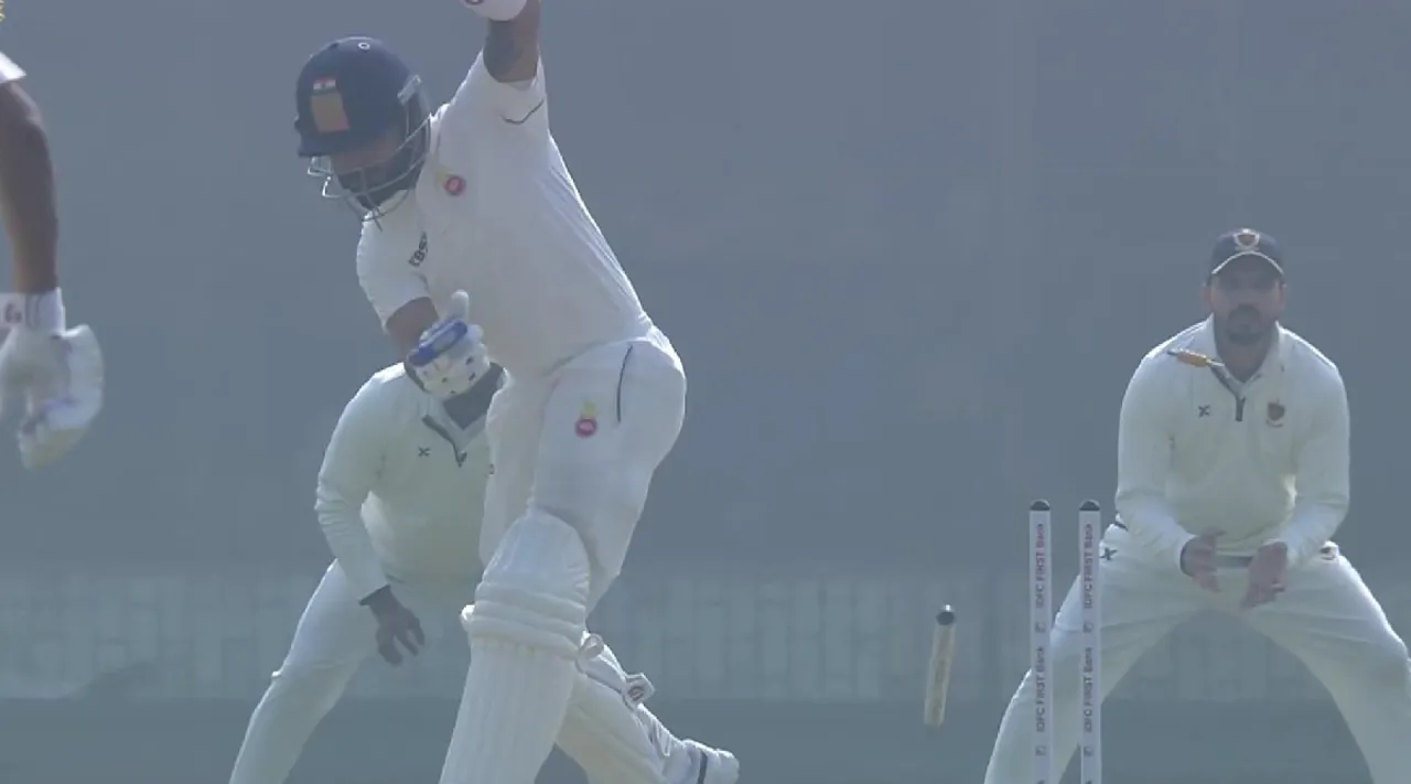 Virat Kohli clean bowled for 6 in Delhi on Ranji Trophy comeback dejected fans exit stadium Tamil News