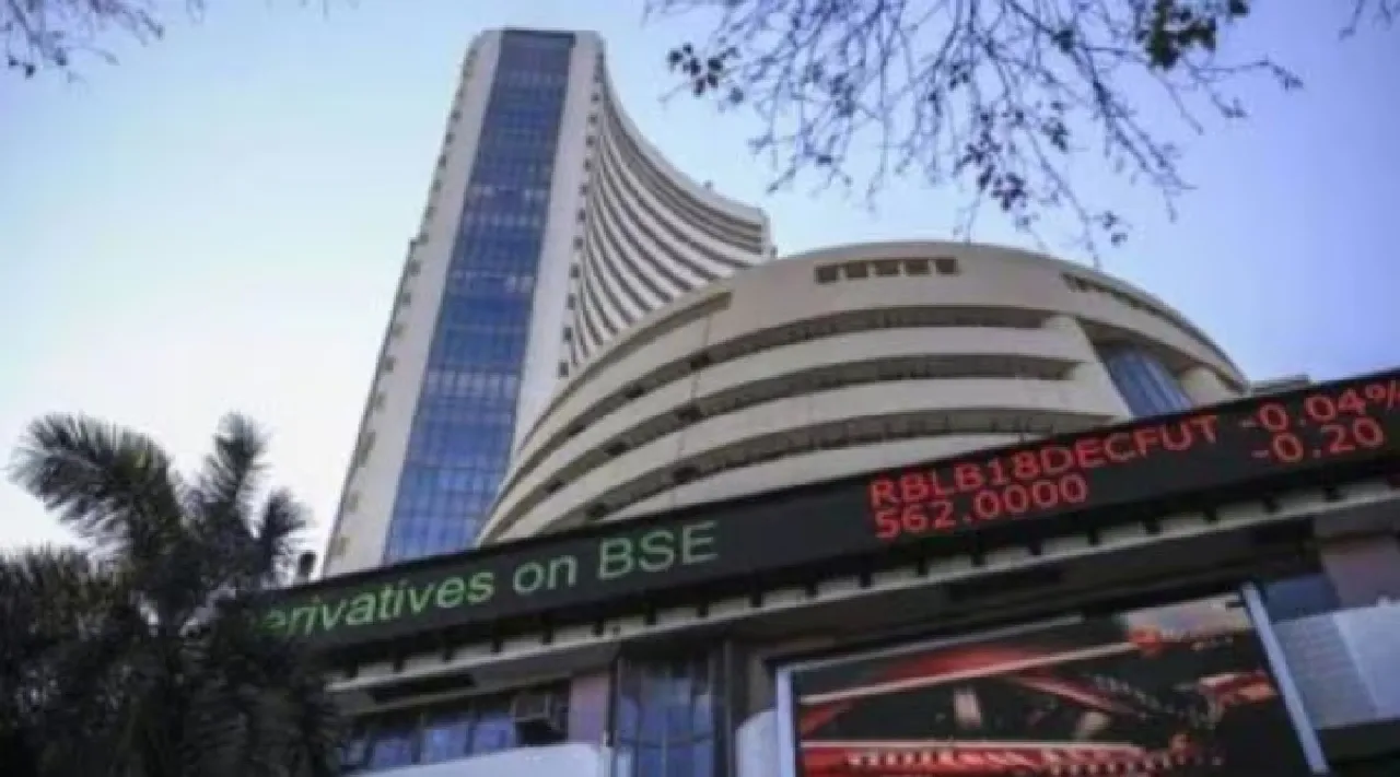 Union Budget 2025 Sensex Nifty trade in green ahead of Nirmala Sitharamans speech Tamil News
