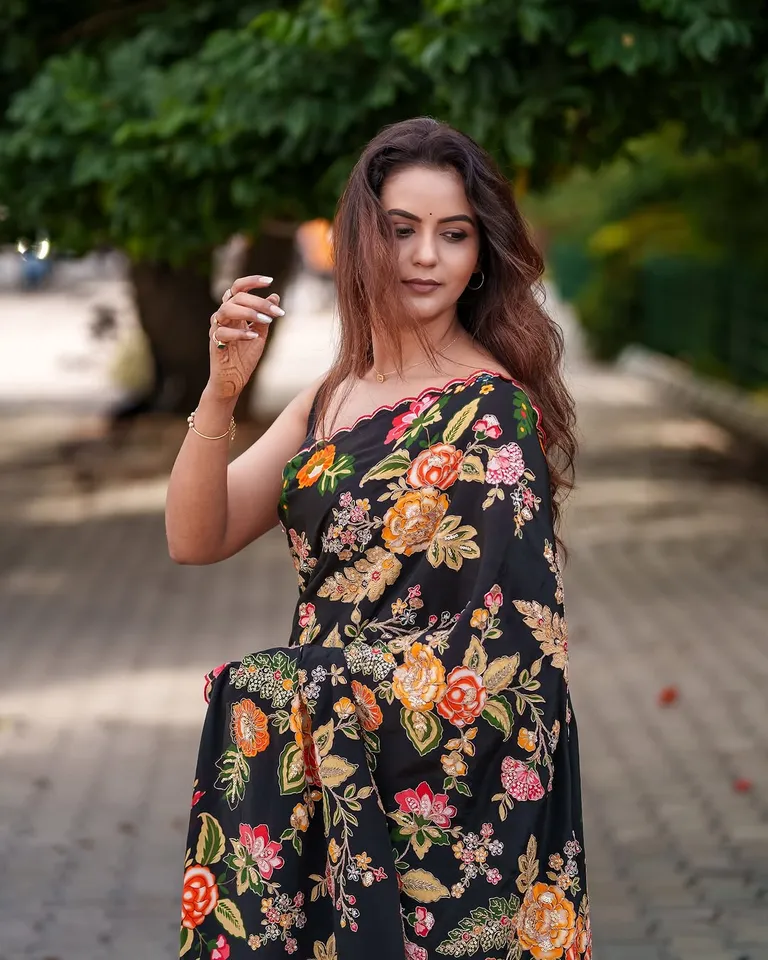 Kayal Actress