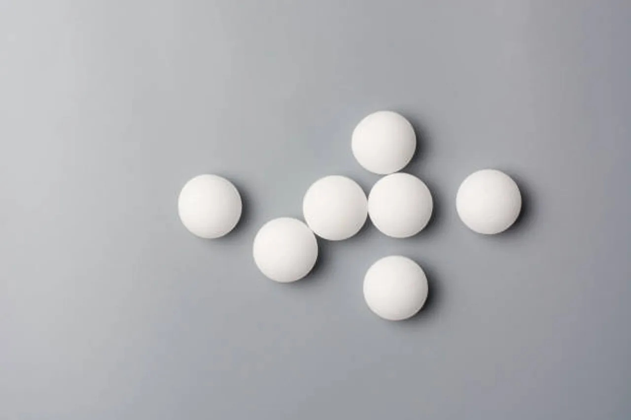 naphthalene balls