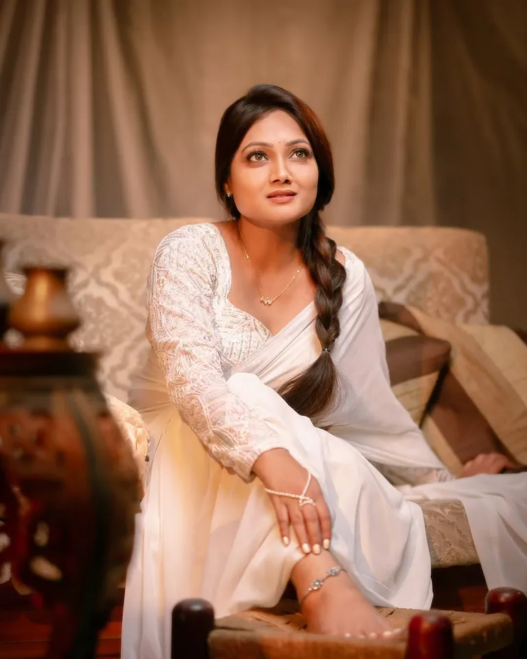 எழுத முடியாத ஒரு கவிதை... பாண்டுவுடன் பிரியங்கா: பெட்லவ் போட்டோஸ் வைரல்!