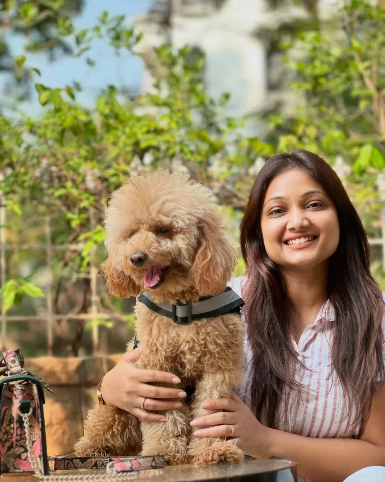 எழுத முடியாத ஒரு கவிதை... பாண்டுவுடன் பிரியங்கா: பெட்லவ் போட்டோஸ் வைரல்!