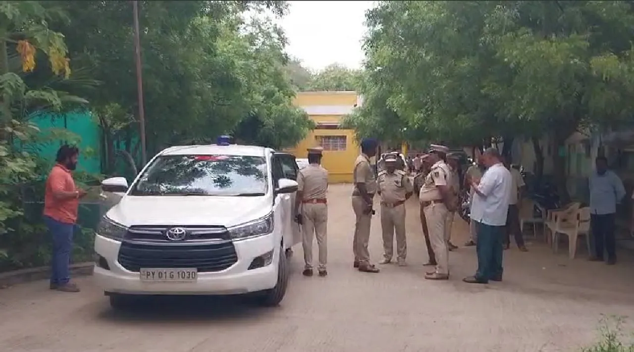 Pondy bomb threat