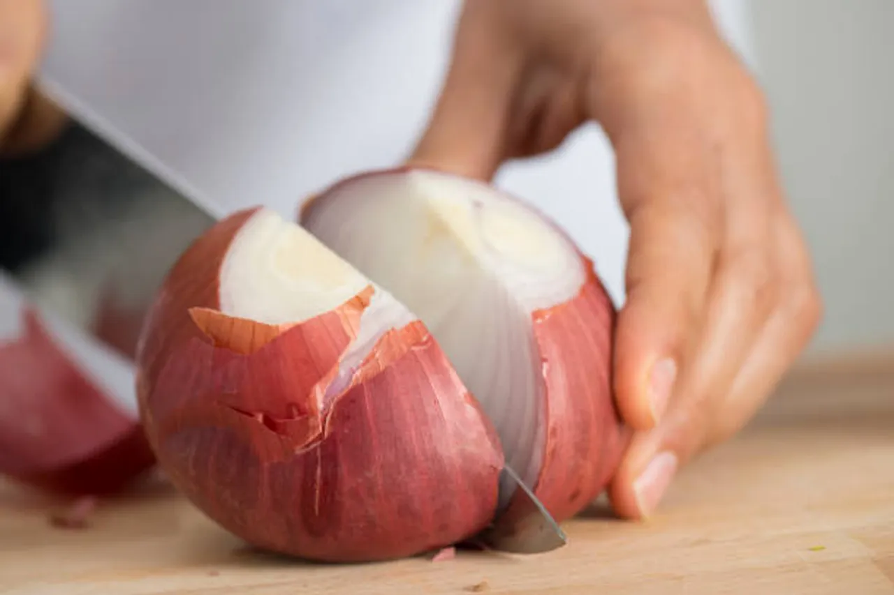 onion cutting
