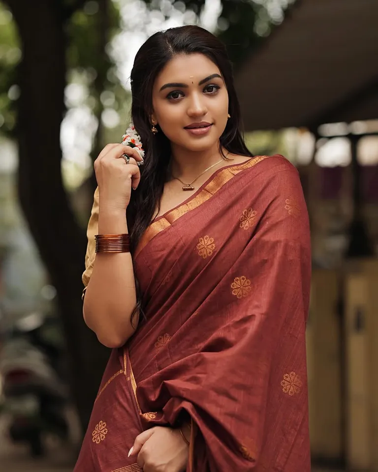 ஒரே ஃபிரேமில் 2 ஸ்டார்ஸ்: சின்னத்திரை நடிகைகள் ஜாலி க்ளிக்ஸ் வைரல்