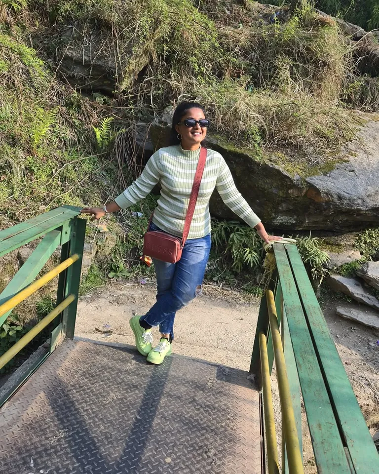அருவிக்கு அருகில் ஆனந்தமாக... சிறகடிக்க ஆசை மீனா ஜாலி க்ளிக்ஸ் வைரல்
