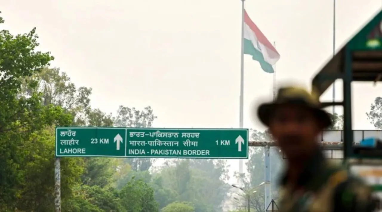 indian - pakistan border 