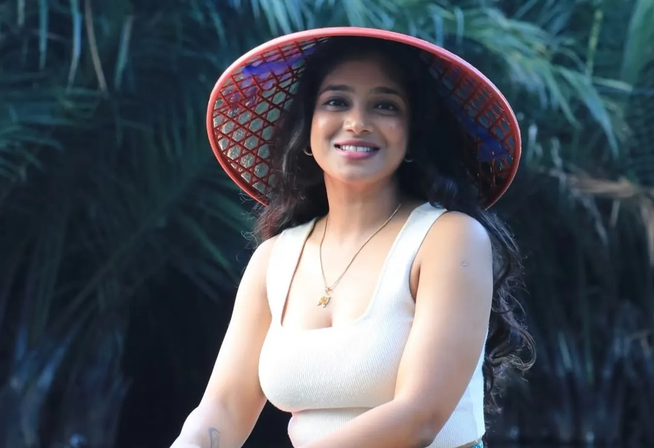 Vj Parvathy vietnam 