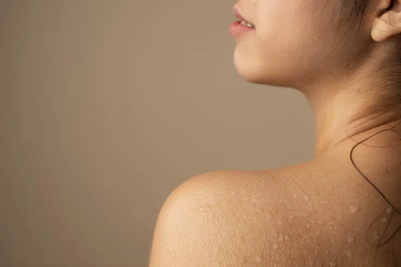 Dark neck 