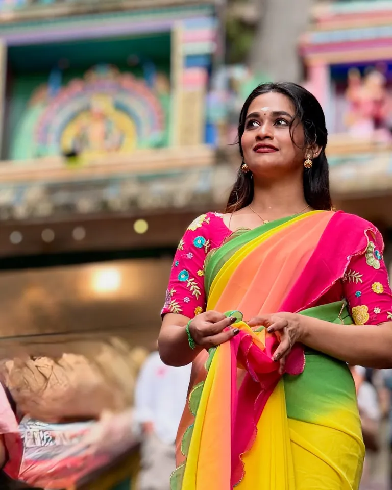 எங்கும் உன் உருவமே... மலேசியா முருகனை தரிசித்த பிரபல சீரியல் நடிகை: ரீசன்ட் க்ளிக்ஸ் வைரல்