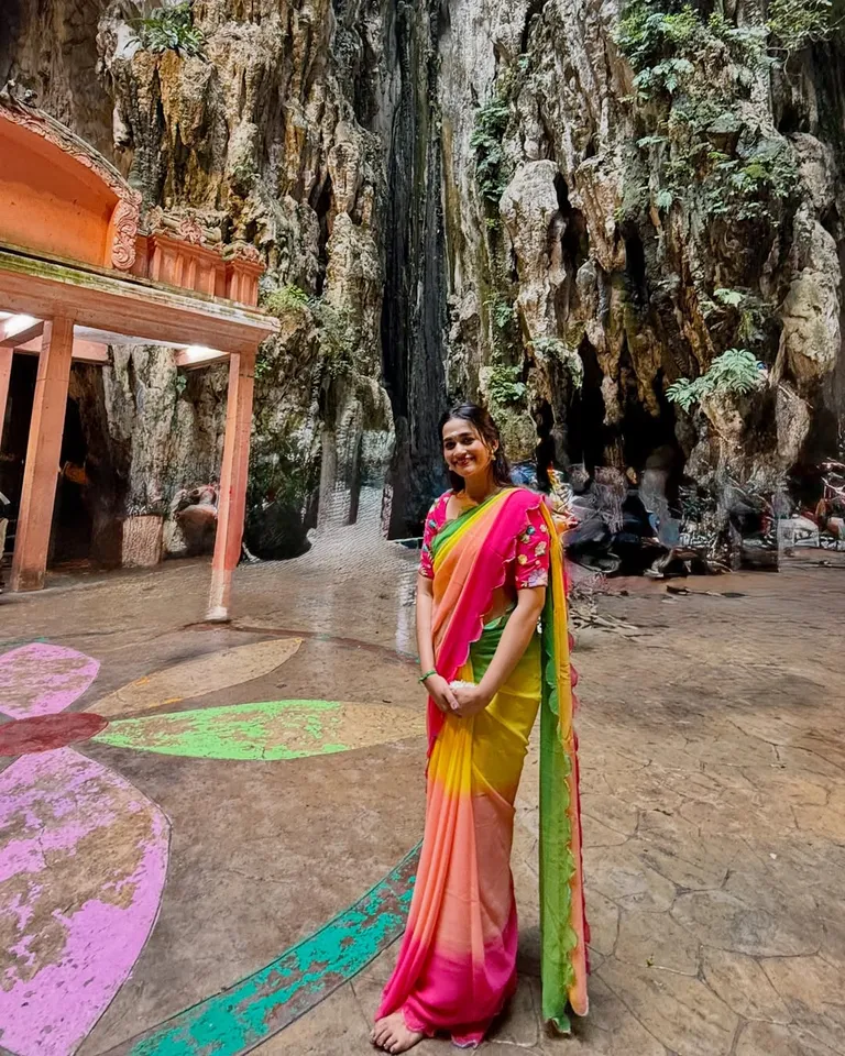 எங்கும் உன் உருவமே... மலேசியா முருகனை தரிசித்த பிரபல சீரியல் நடிகை: ரீசன்ட் க்ளிக்ஸ் வைரல்