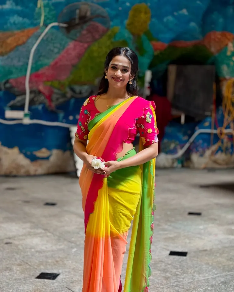 எங்கும் உன் உருவமே... மலேசியா முருகனை தரிசித்த பிரபல சீரியல் நடிகை: ரீசன்ட் க்ளிக்ஸ் வைரல்