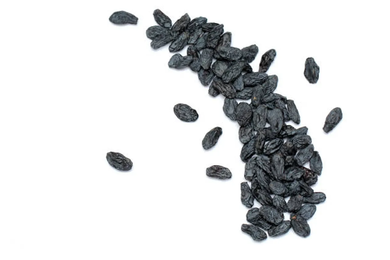 black raisins