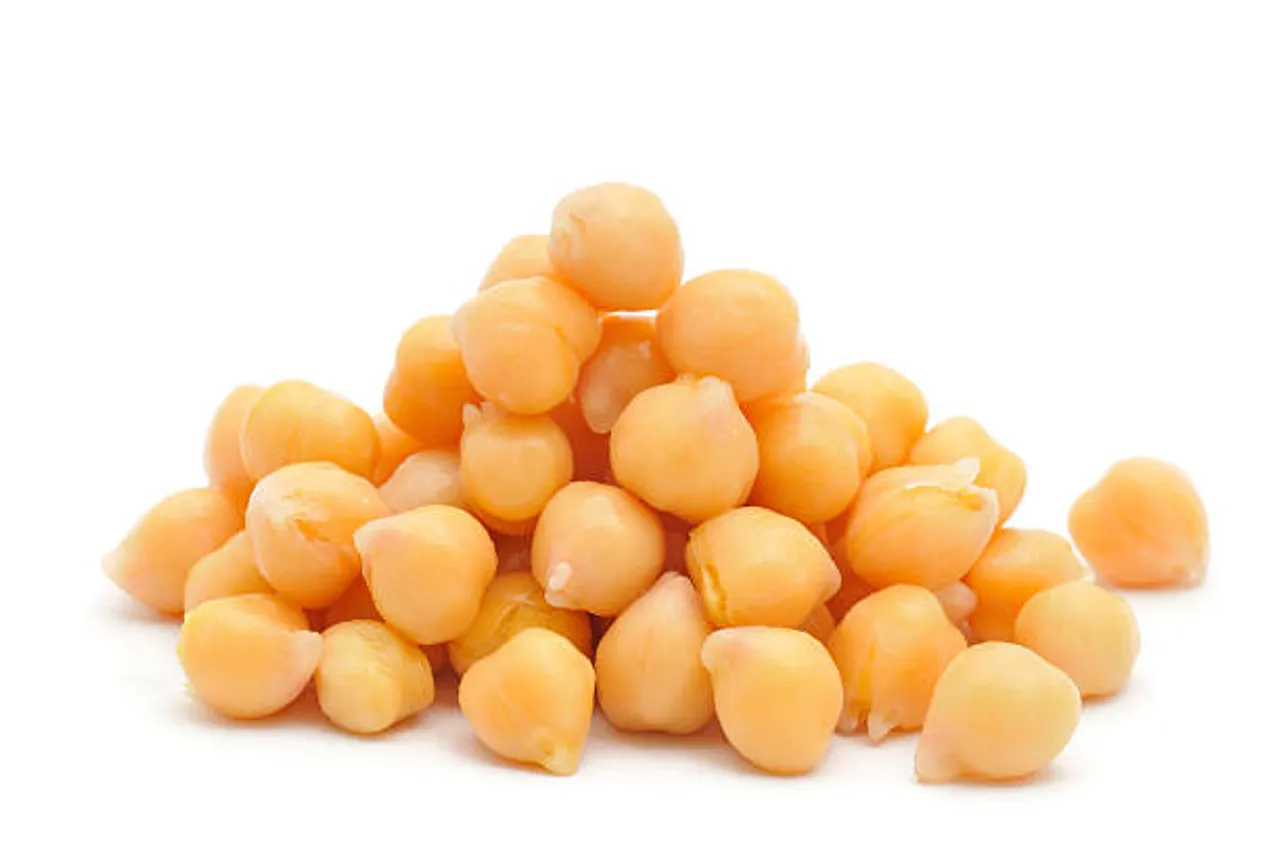 white chickpeas