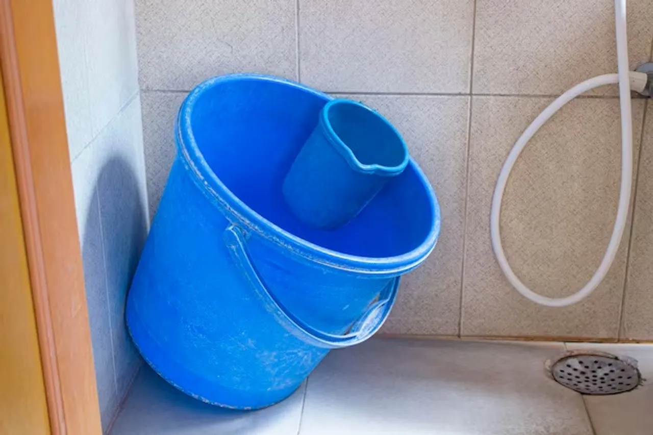 Bathroom Stain bucket cleaning Tips